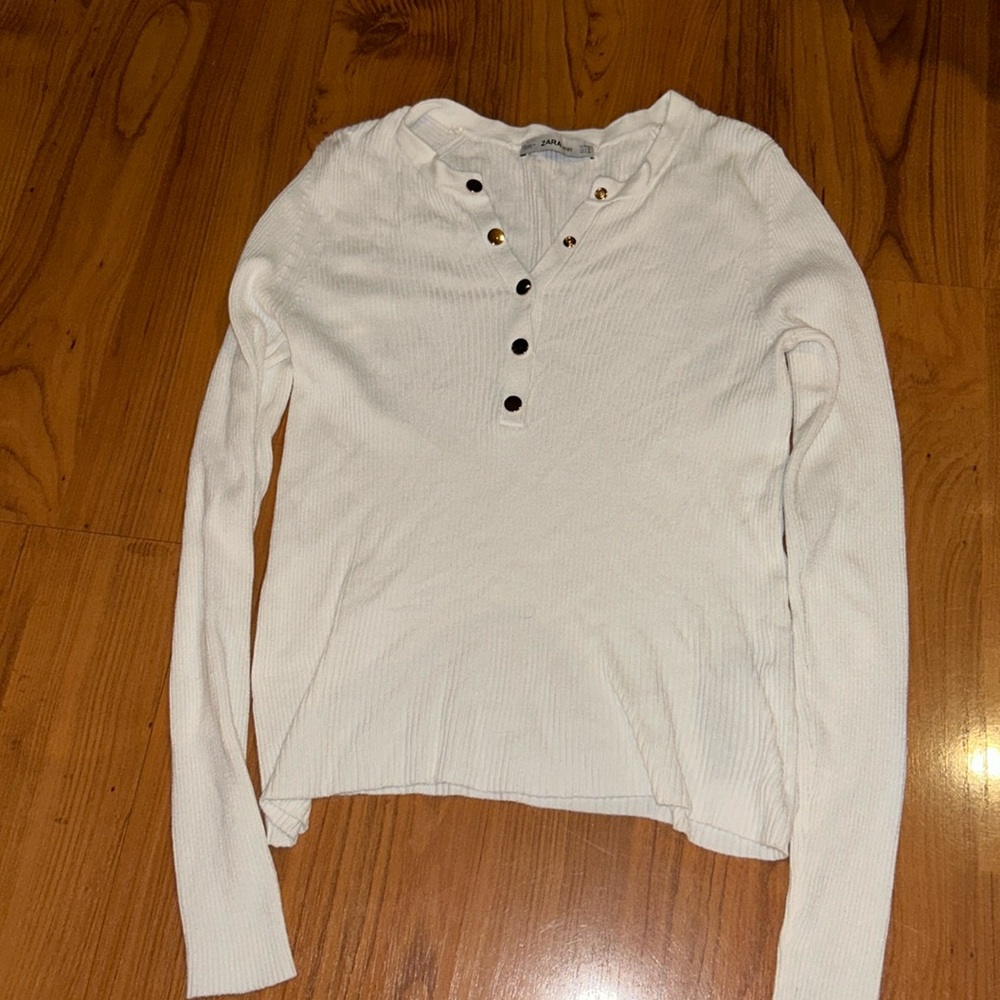 Zara white ribbed gold button long sleeve top size small